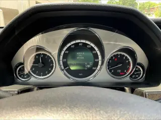 Mercedes-Benz E-Class 2010 AWD E 350 Luxury 4MATIC 4dr Sedan