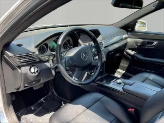 Mercedes-Benz E-Class 2010 AWD E 350 Luxury 4MATIC 4dr Sedan