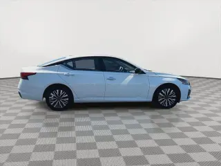 Nissan Altima 2025 2.5 SV 4dr Sedan