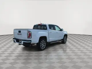 GMC Canyon 2022 4x4 Denali 4dr Crew Cab 5 ft. SB