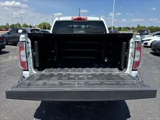 GMC Canyon 2022 4x4 Denali 4dr Crew Cab 5 ft. SB