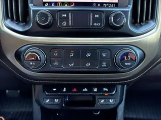 GMC Canyon 2022 4x4 Denali 4dr Crew Cab 5 ft. SB
