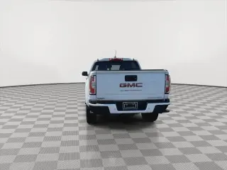 GMC Canyon 2022 4x4 Denali 4dr Crew Cab 5 ft. SB