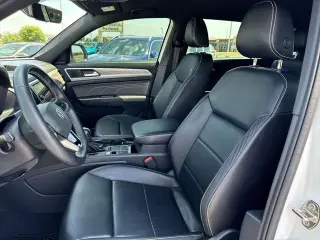 Volkswagen Atlas Cross Sport 2022 V6 SE 4dr SUV w/Technology