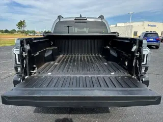 Toyota Tacoma 2021 4x4 TRD Off-Road 4dr Double Cab 5.0 ft SB 6A