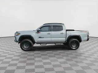 Toyota Tacoma 2021 4x4 TRD Off-Road 4dr Double Cab 5.0 ft SB 6A