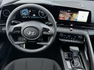 Hyundai ELANTRA Hybrid 2025 SEL Sport 4dr Sedan