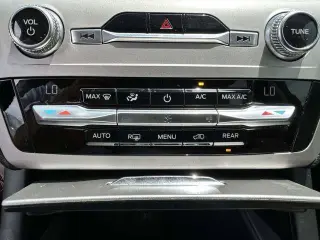 Ford Explorer 2020 AWD XLT 4dr SUV