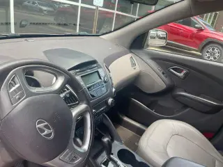 Hyundai TUCSON 2010 AWD Limited 4dr SUV