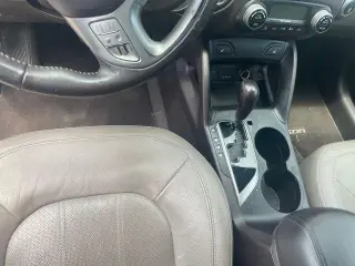 Hyundai TUCSON 2010 AWD Limited 4dr SUV