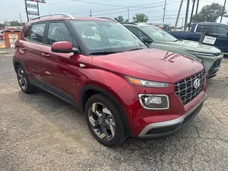 Hyundai VENUE 2024 SEL 4dr Crossover