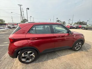 Hyundai VENUE 2024 SEL 4dr Crossover