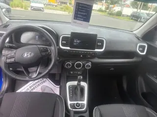 Hyundai VENUE 2024 Limited 4dr Crossover