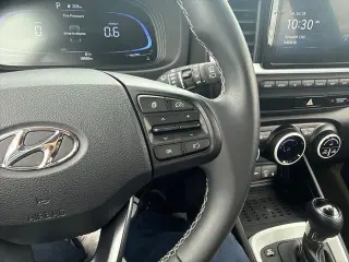 Hyundai VENUE 2024 Limited 4dr Crossover
