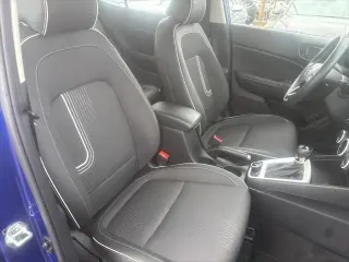 Hyundai VENUE 2024 Limited 4dr Crossover