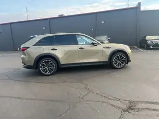 Mazda CX-70 Plug-in Hybrid 2025 AWD Premium 4dr SUV