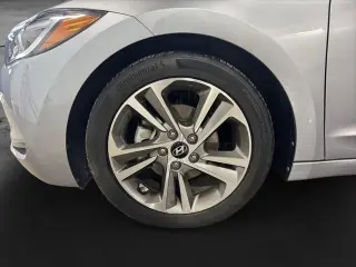 Hyundai ELANTRA 2017 Limited 4dr Sedan (US)