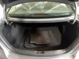 Hyundai ELANTRA 2017 Limited 4dr Sedan (US)
