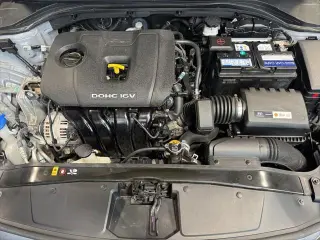 Hyundai ELANTRA 2017 Limited 4dr Sedan (US)