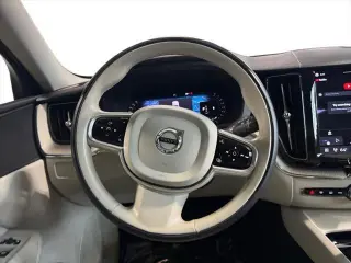Volvo XC60 2023 AWD B5 Plus Dark Theme 4dr SUV