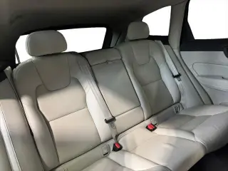 Volvo XC60 2023 AWD B5 Plus Dark Theme 4dr SUV