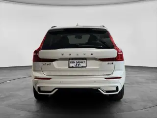Volvo XC60 2023 AWD B5 Plus Dark Theme 4dr SUV