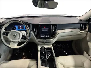 Volvo XC60 2023 AWD B5 Plus Dark Theme 4dr SUV
