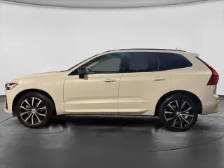 Volvo XC60 2023 AWD B5 Plus Dark Theme 4dr SUV
