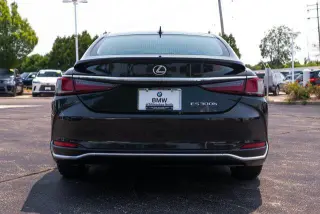 Lexus ES 300h 2023 4dr Sedan