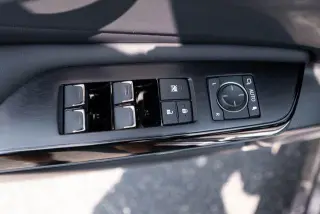 Lexus ES 300h 2023 4dr Sedan