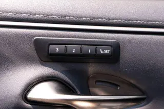 Lexus ES 300h 2023 4dr Sedan