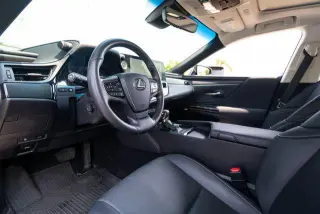 Lexus ES 300h 2023 4dr Sedan