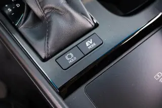 Lexus ES 300h 2023 4dr Sedan