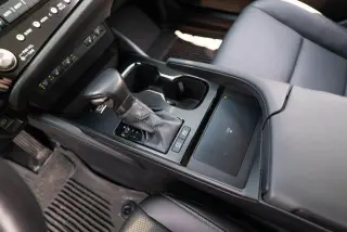 Lexus ES 300h 2023 4dr Sedan