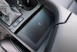 Lexus ES 300h 2023 4dr Sedan
