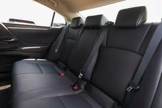 Lexus ES 300h 2023 4dr Sedan