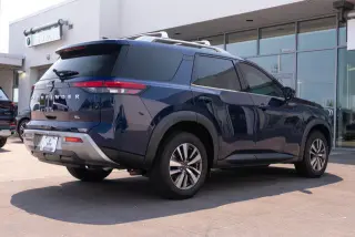 Nissan Pathfinder 2023 SL 4dr SUV