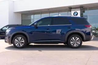 Nissan Pathfinder 2023 SL 4dr SUV