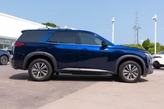 Nissan Pathfinder 2023 SL 4dr SUV