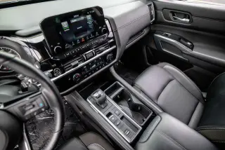 Nissan Pathfinder 2023 SL 4dr SUV