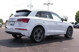 Audi Q5 2024 AWD e quattro S line Premium 55 TFSI 4dr SUV