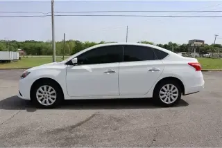 Sentra SV -- 2017 -- Nissan
