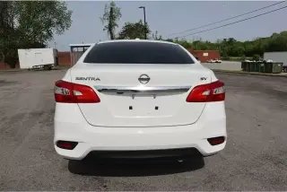 Sentra SV -- 2017 -- Nissan