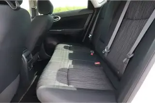 Sentra SV -- 2017 -- Nissan
