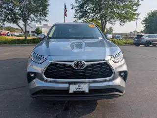 Toyota Highlander 2022 AWD XLE 4dr SUV