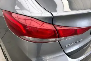 Hyundai ELANTRA 2018 SEL 4dr Sedan (US)