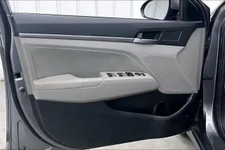 Hyundai ELANTRA 2018 SEL 4dr Sedan (US)
