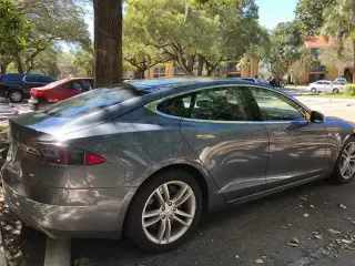 2013 Tesla Model S 60 Sedan 4D