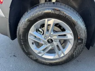 Hyundai TUCSON 2026 AWD SE 4dr SUV