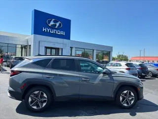 Hyundai TUCSON 2025 SEL 4dr SUV
